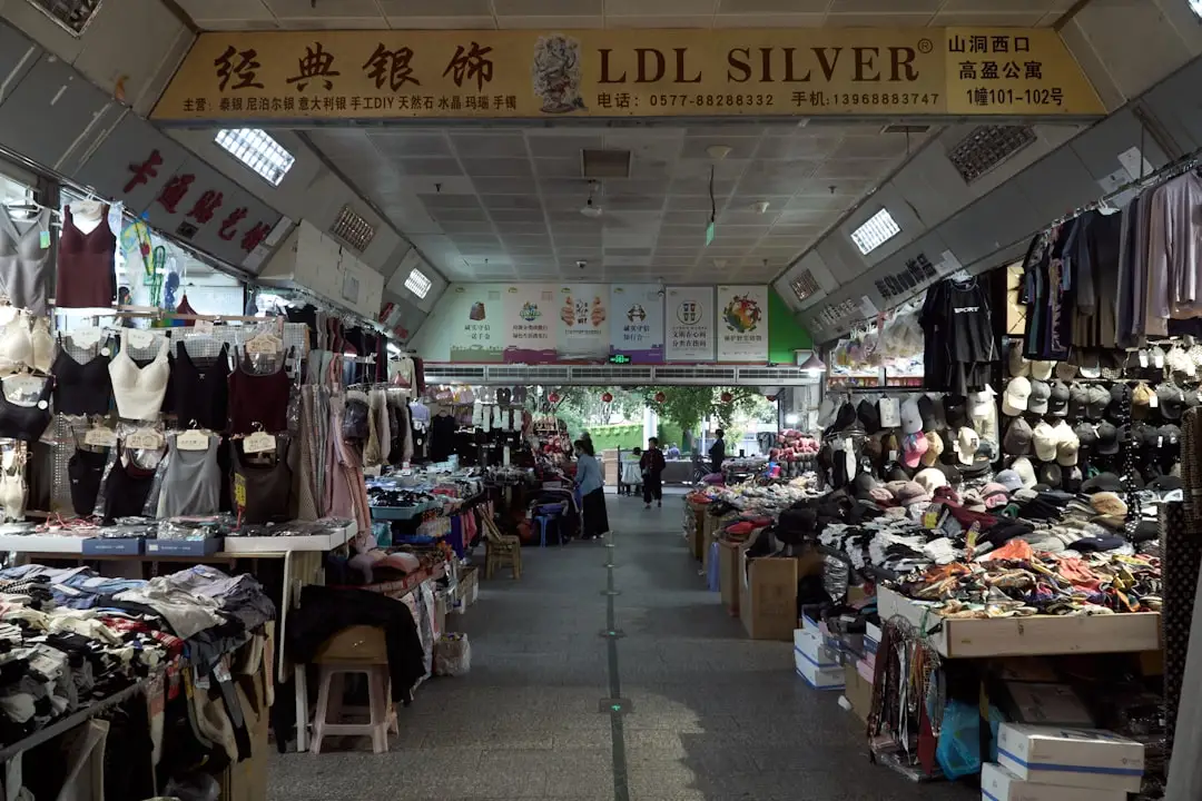 企业画册设计如何体现品牌调性?山东创新启铭的VI手册落地实践解析正文配图 2